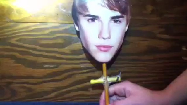 Justin Bieber Sucks