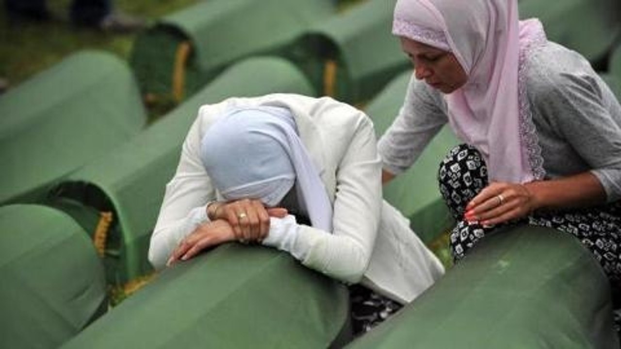 Bosnians mark 19th anniversary of Srebrenica