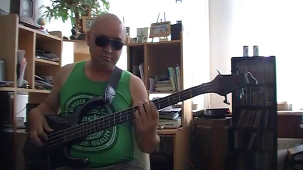 Marcus Miller plays Miles Davis So What m2 Bass cover3 Bob Roha