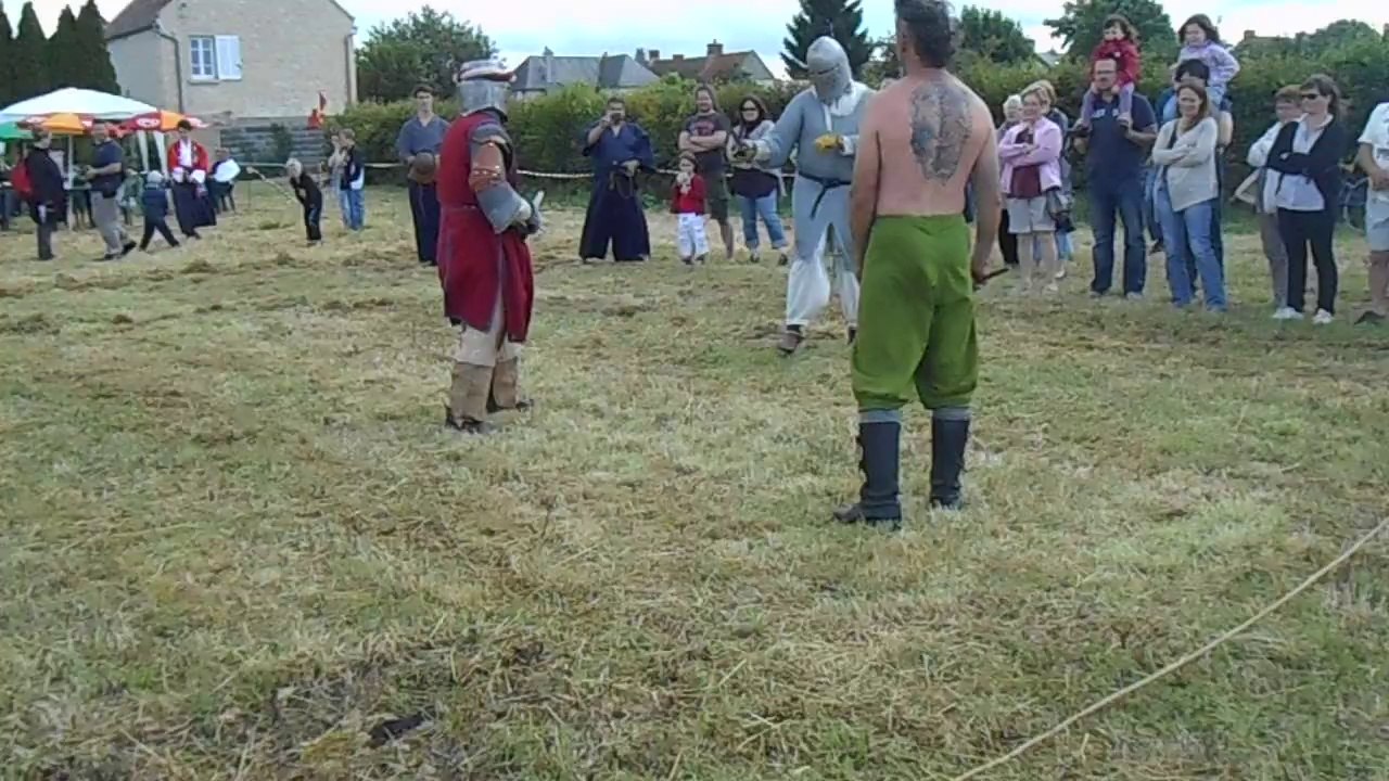 Cauvicourt 06-2014 Chevalier Serrieres de Hilaire-vs-François son écuyer