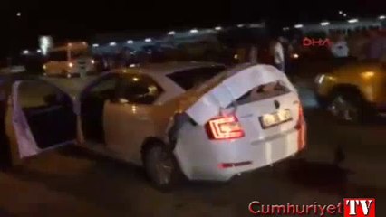 Araba çarptı, cesedi aracın bagajına düştü