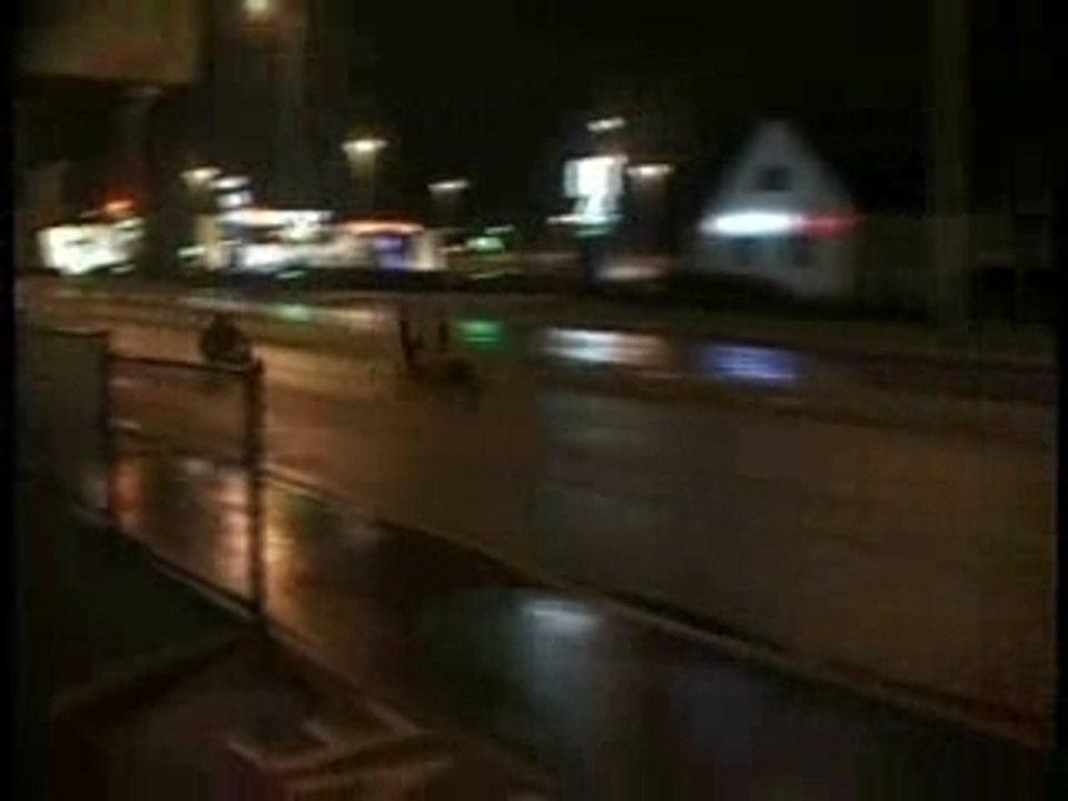 FlaSHer EN luge BoARDing^ ©