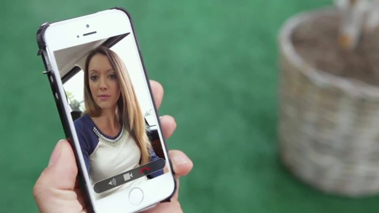 The Single Life  - Season 2 Sneak Preview: Lisa and Kip Debate Their Weekend Plans
