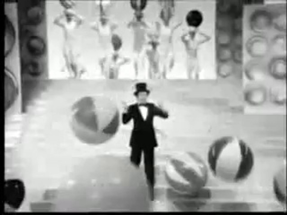Frédéric Botton -" Attention à la grosse boule qui descend l'escalier "(1967)