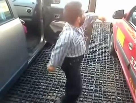 5. Dušan Goga - Tanečník Dušan alias Kamil z východu!