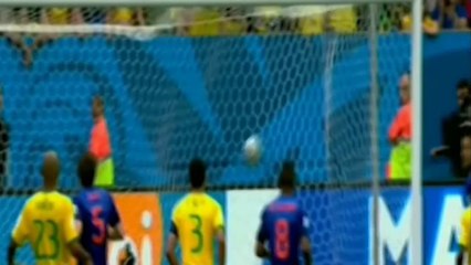 هدف هولندا الأول في البرازيل