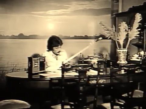 Ferdi Tayfur - Koşturdu Peşinden ( Damar )