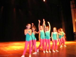 Luana actúa por primera vez en el Teatro Independencia