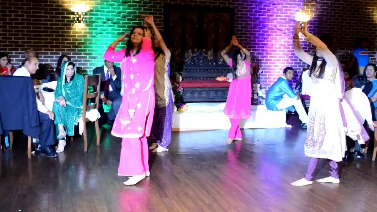Sisters Of The Groom Dance  On Wedding 2014
