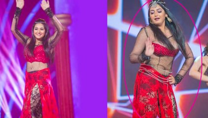 Ragini Dwivedi Wardrobe Malfunction Uncut At SIIMA Awards (1) BY FULL HD