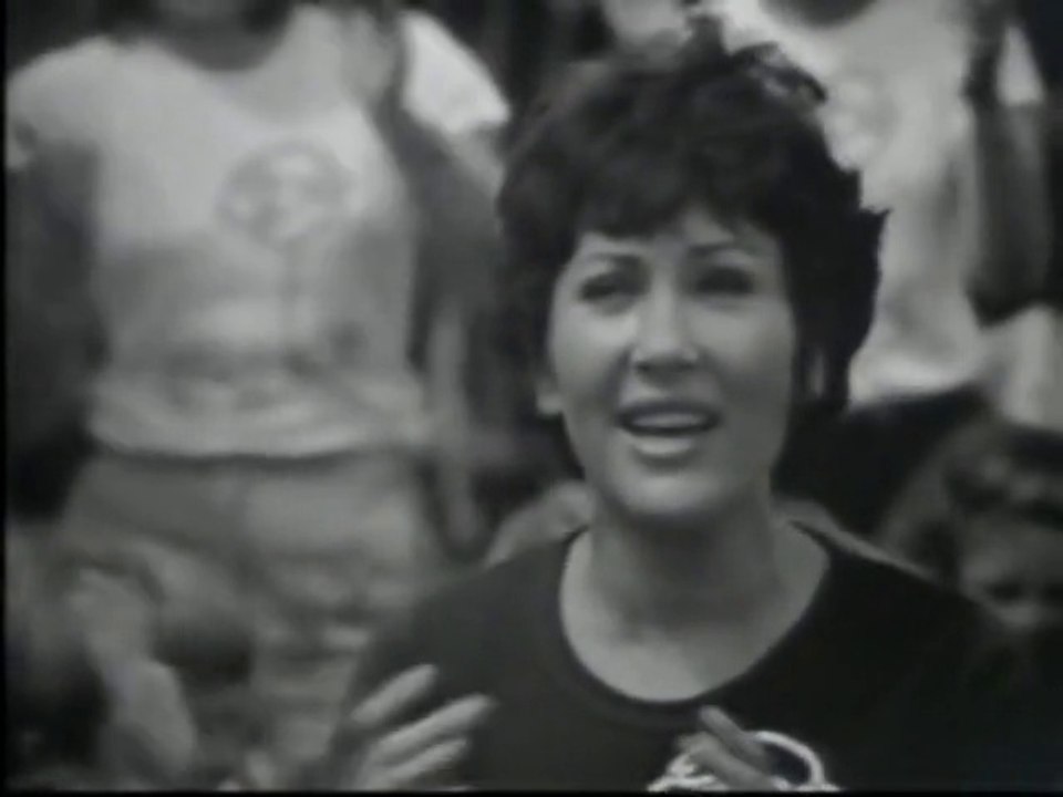 rika zarai le dieu du soleil et alors je chante