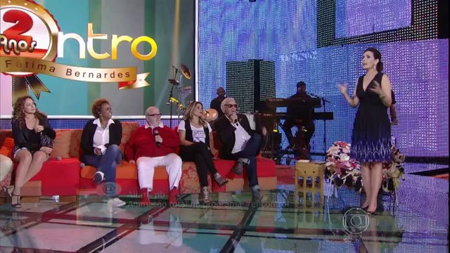 Ney Latorraca prepara bolo para Fátima Bernardes