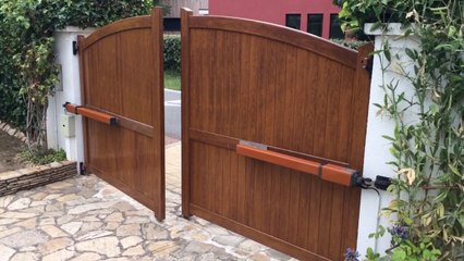 Portail aluminium Ton bois #sib motorisé avec un moteur CRAWFORD #normstahl