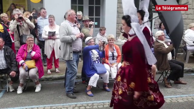 Pont-L'Abbé. Le défilé des Brodeuses 2014 réjouit le public