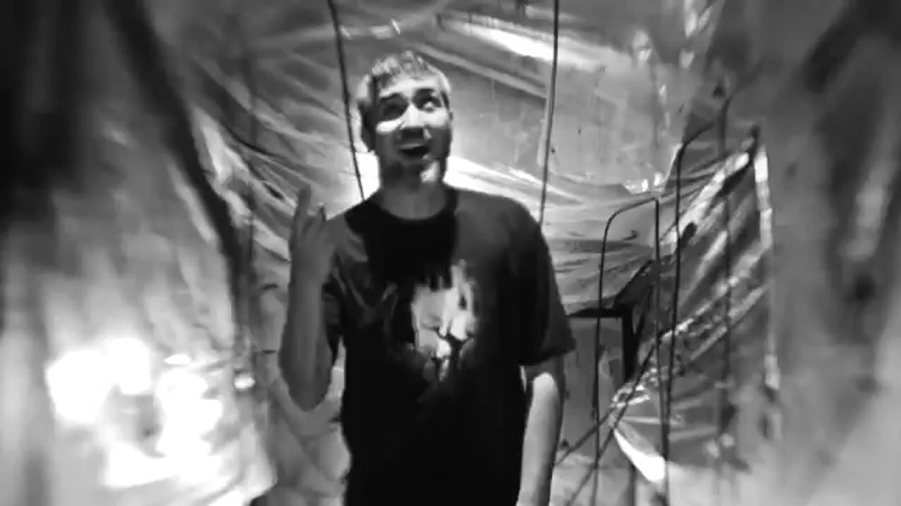 Birol Giray (Bee Gee) ft Sagopa Kajmer-Abrakadabra