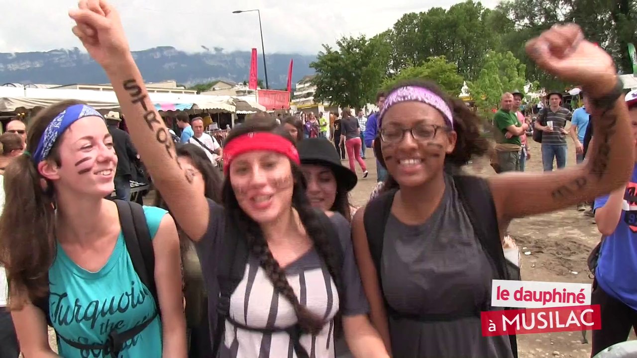 Musilac : les festivaliers s'essaient à chanter "Papaoutai" de Stromae