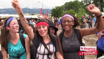 Musilac : les festivaliers s'essaient à chanter "Papaoutai" de Stromae