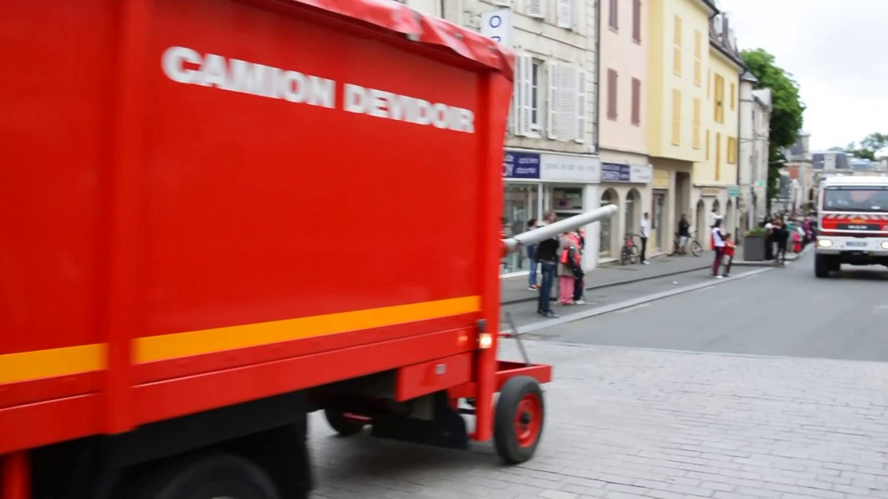 DEFILE DES SAPEURS POMPIERS DE CHAUMONT AU 14 JUILLET 2014 A CHAUMONT