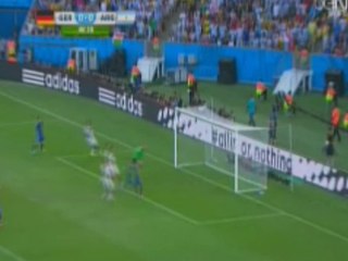 الهجمة الضائعة لميسي في مباراة الأرجنتين والمانيا  لنهائي كأس العالم __ 2014