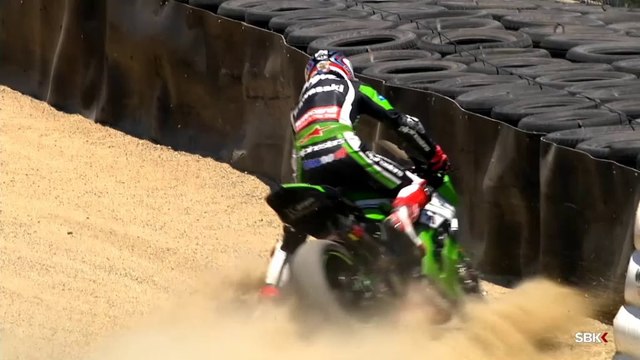 Superbikes: Torpe accidente de Loris Baz en Laguna Seca