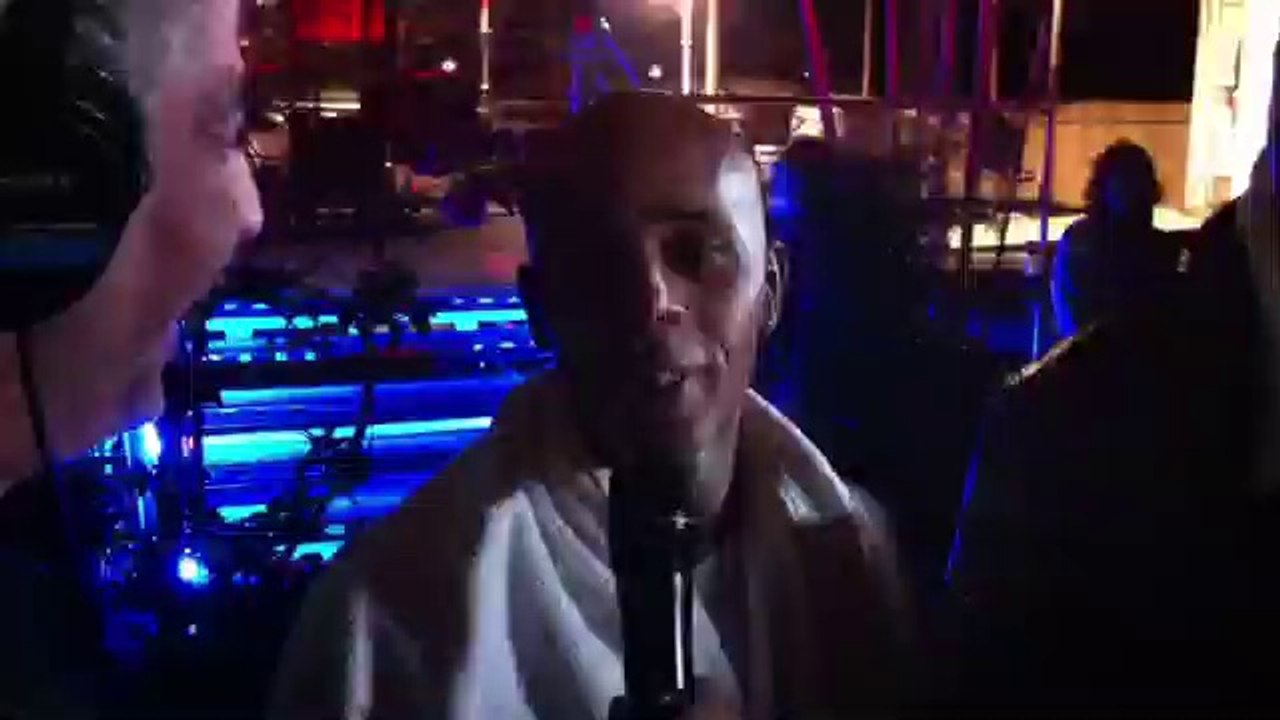 La sortie de scène d'I AM