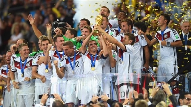 L'Allemagne, championne du monde : liesse à Berlin, joie à Paris et feux d'artifices à Rio - 13/07