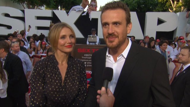 Cameron Diaz and Jason Segel Joke On The Red Carpet Together