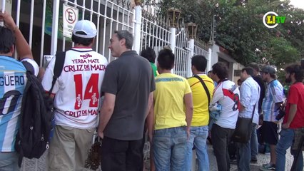 Perto e longe! Vizinhos do Maraca se reúnem para assistir à final