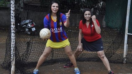 Rakhi Sawant Played Football With Poor Kids !