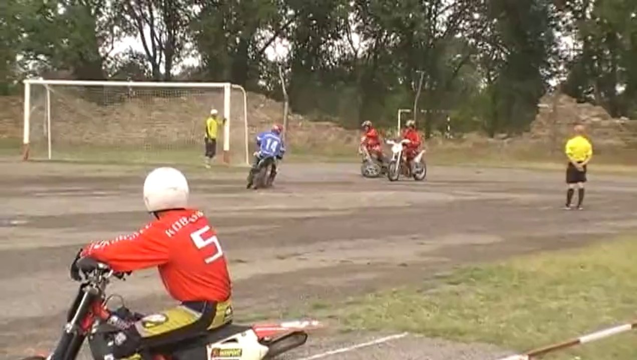 13 июля 2014 года с.Октябрьское 18 часов "Спутник"-"Ковровец" 1 период