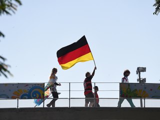 Raw: German players head to World Cup final