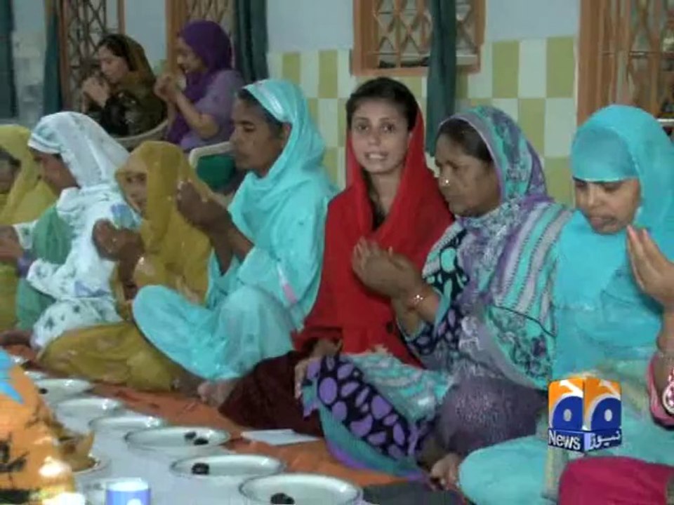 Iftar Arrangement at Edhi Centre-14 Jul 2014