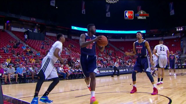 Glenn Robinson III Throws it Down!