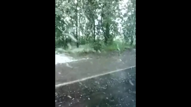 Rusya’nın iki şehrine yaz ortasında kar yağdı