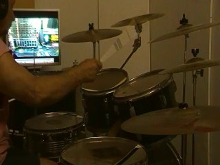 GREEN DAY- Holiday -live version- drum cover