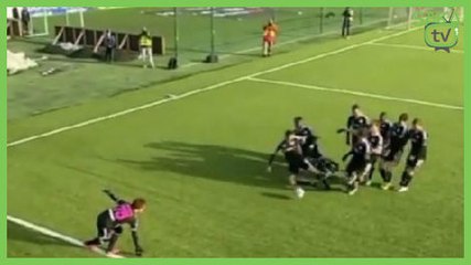 Japon Oyuncudan Değişik Gol Sevinci