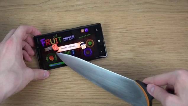 Nokia Lumia 930 - Knife Screen Test (UrduPoint.com)