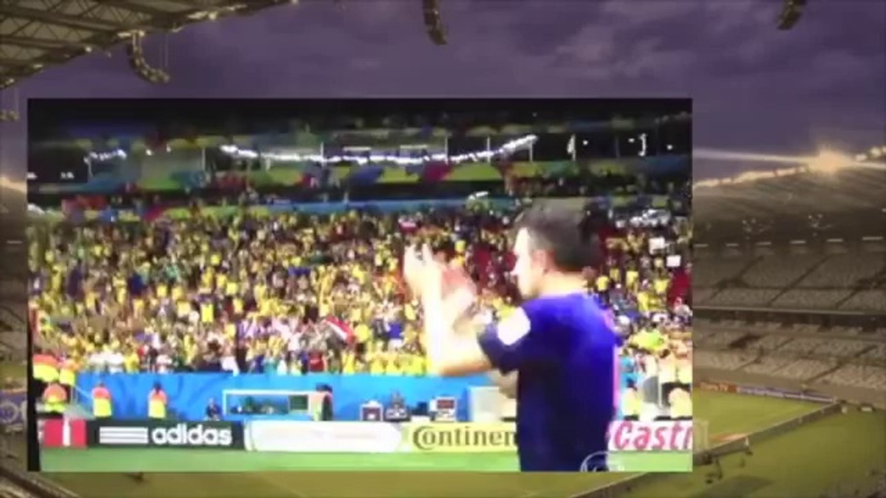 Van Persie madalyasını taraftara verdi