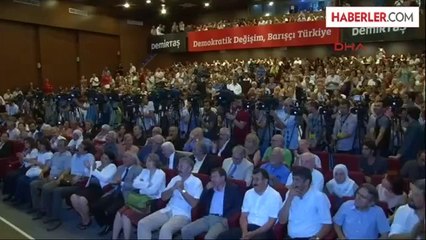 Demirtaş'tan Türk Bayrağı Mesajı