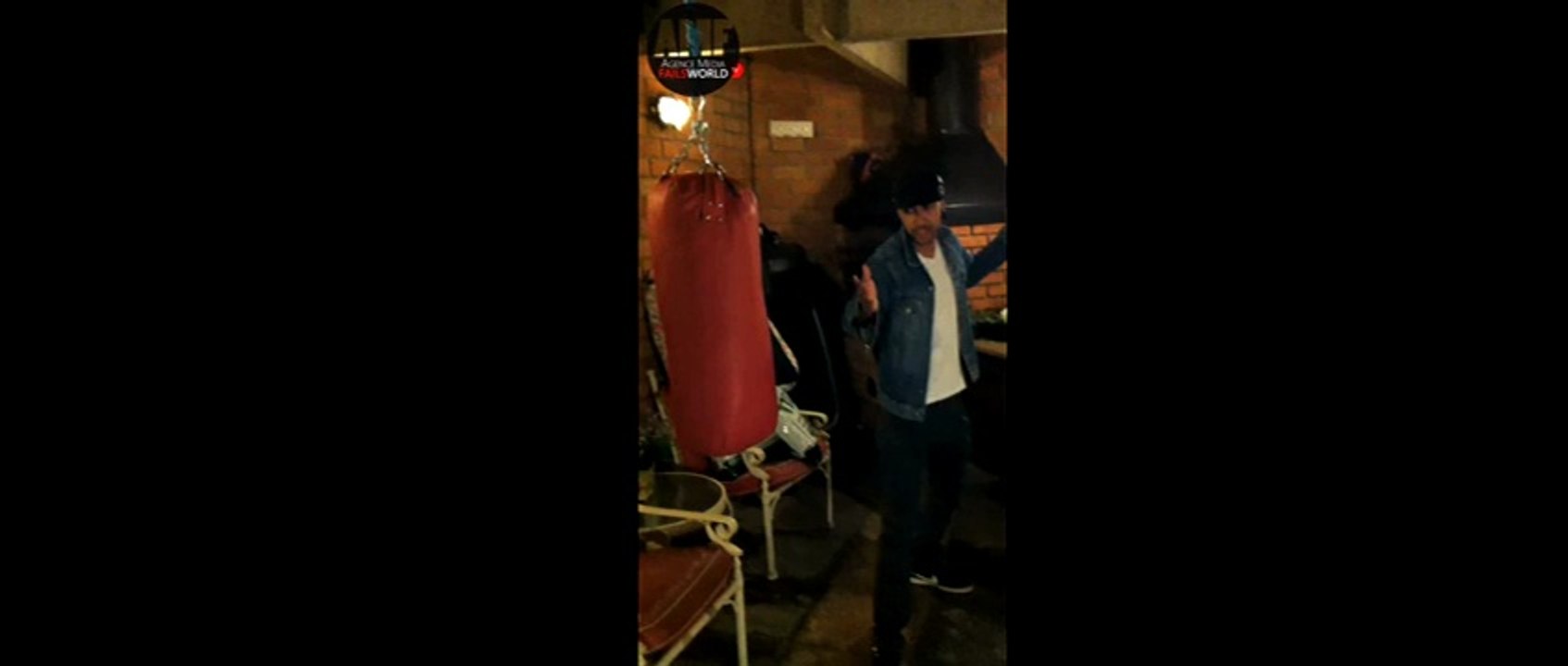 Kung Fu Kick Fail - FAILS WORLD