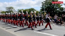 Saint-Brieuc. Défilé de Saint-Cyriens à l'occasion du 14-Juillet