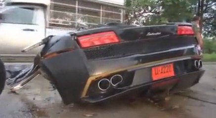 İkiye bölünen LAMBORGHINI