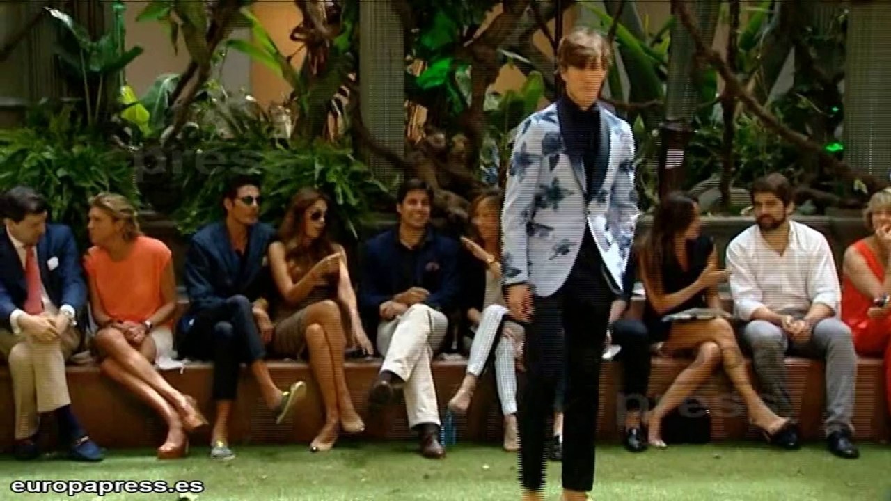 Desfile de la nueva colección de Emidio Tucci