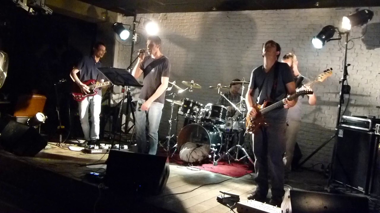 Flying Snails " Paranoid Android " (Radiohead cover)