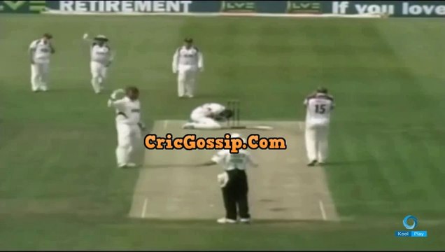 Video - Craig Kieswetter Face Injury | Craig Kieswetter Gets Hit in the Face