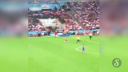 Streaker interrompt la final de coupe du monde de football Allemagne - Argentine!