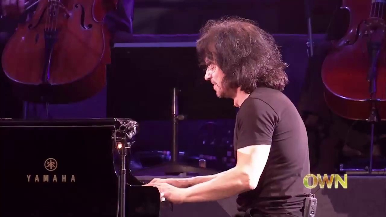 Yanni no palco e o que mais aprecia