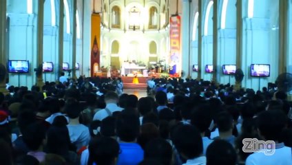 Nhà thờ Đức Bà Sài Gòn 1 giờ trước Giáng Sinh