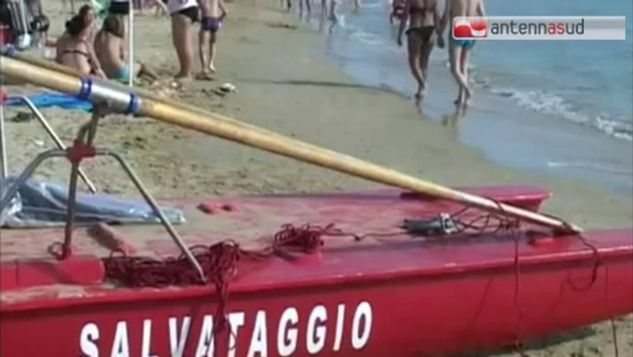 TG 14.07.14 Ex poliziotto muore mentre fa il bagno a Torchiarolo