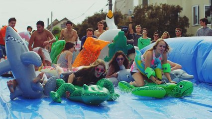 Urban Surfing down streets of San Francisco! - Bear Naked!